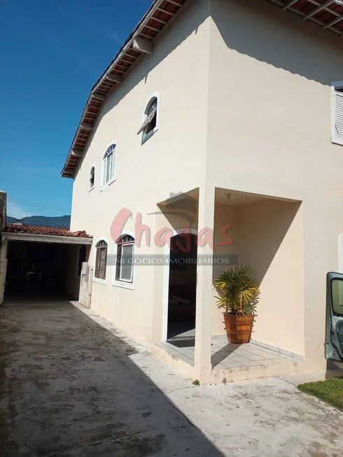 Foto 1 de Casa com 4 Quartos à venda, 180m² em JARAGUA, Caraguatatuba