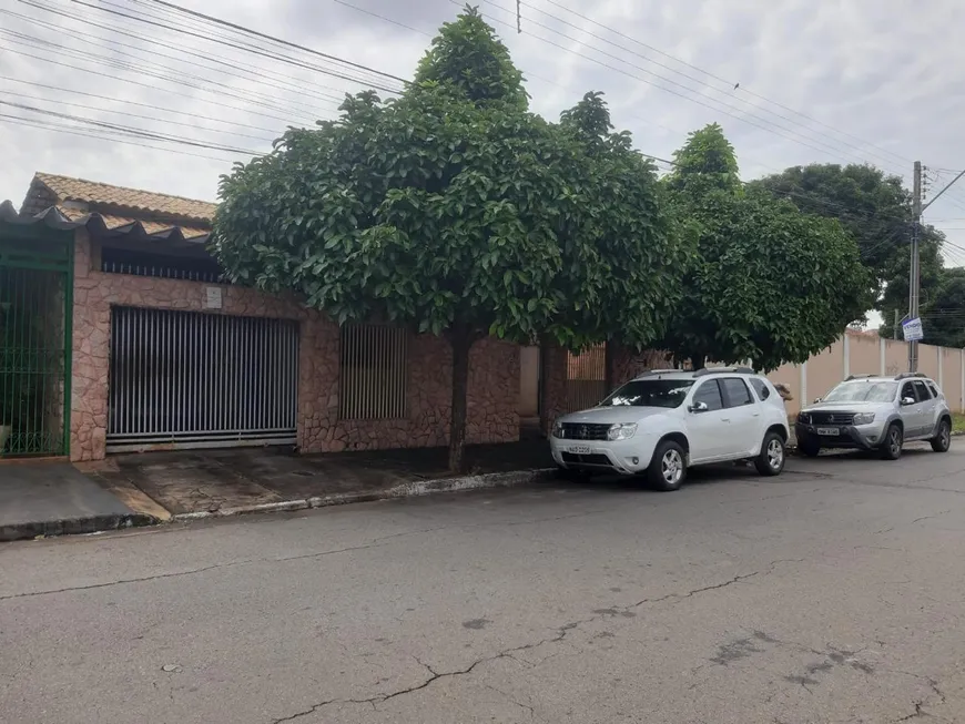 Foto 1 de Casa com 3 Quartos à venda, 550m² em Setor Bueno, Goiânia