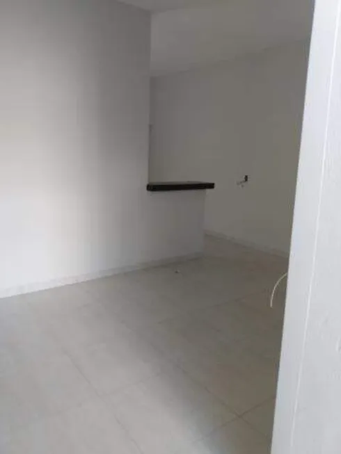 Foto 1 de Casa com 2 Quartos à venda, 70m² em Laranjeiras, Uberlândia