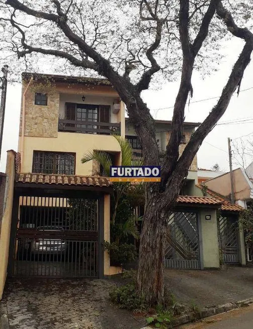 Foto 1 de Sobrado com 3 Quartos à venda, 132m² em Vila Pires, Santo André