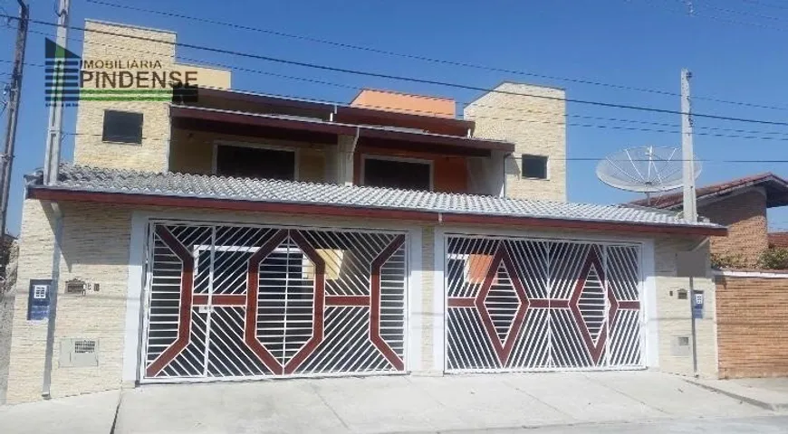 Foto 1 de Sobrado com 3 Quartos à venda, 215m² em Alto do Cardoso, Pindamonhangaba