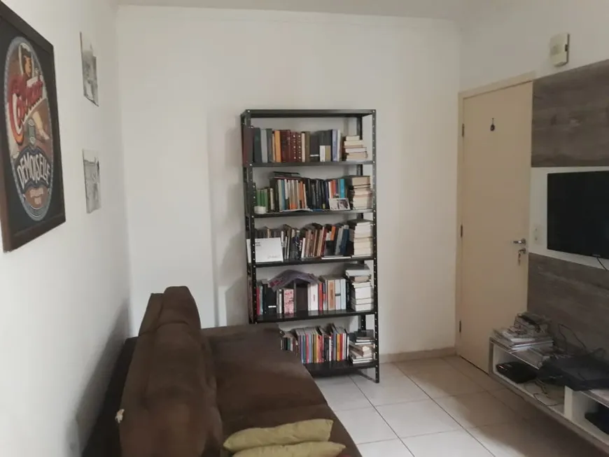 Foto 1 de Apartamento com 2 Quartos à venda, 45m² em Jardim Quitandinha, Araraquara