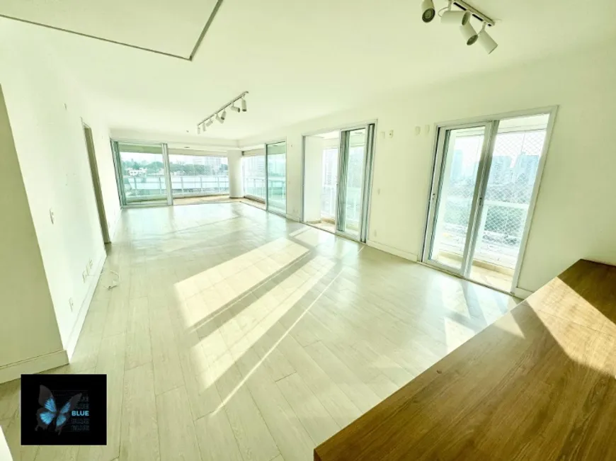 Foto 1 de Apartamento com 3 Quartos à venda, 222m² em Brooklin, São Paulo