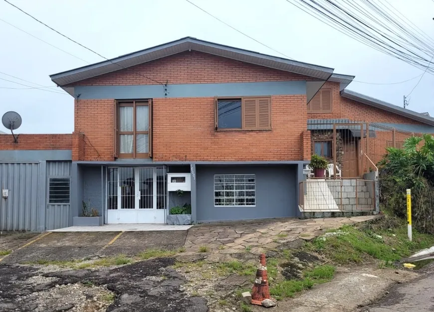 Foto 1 de Sala Comercial para alugar, 100m² em Sao Cristovao, Caxias do Sul