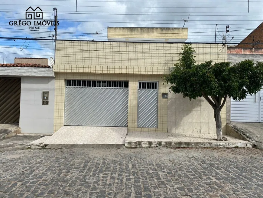 Foto 1 de Casa com 4 Quartos à venda, 200m² em Indianopolis, Caruaru