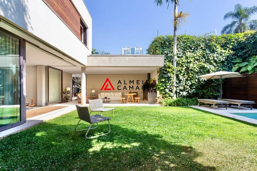 Foto 1 de Casa com 4 Quartos à venda, 685m² em Jardim Paulistano, São Paulo