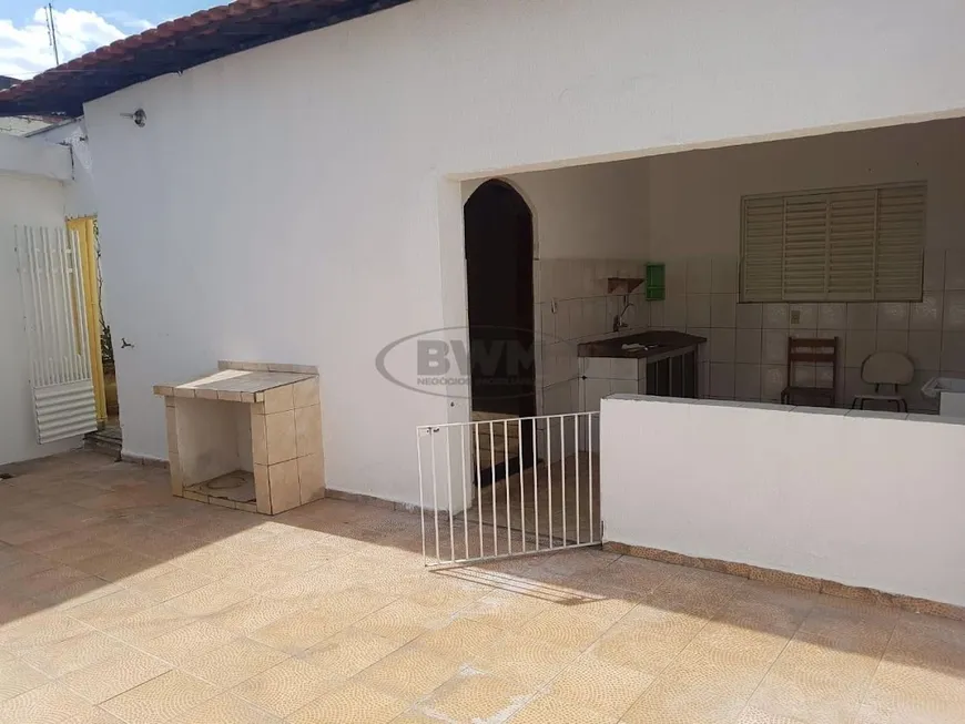 Foto 1 de Casa com 2 Quartos à venda, 175m² em Parque Vitoria Regia, Sorocaba