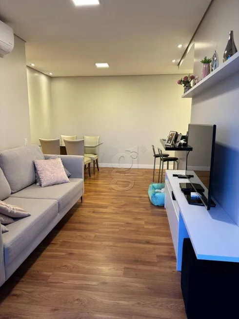 Foto 1 de Apartamento com 3 Quartos à venda, 81m² em Judith, Londrina