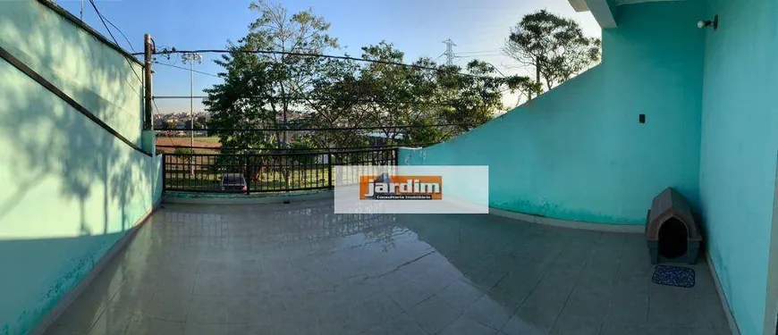 Foto 1 de Sobrado com 3 Quartos à venda, 186m² em Parque Marajoara, Santo André