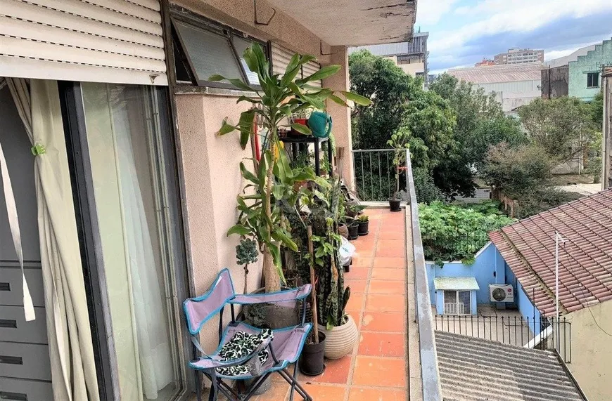 Foto 1 de Apartamento com 2 Quartos à venda, 75m² em Floresta, Porto Alegre