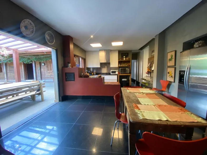 Foto 1 de Casa com 5 Quartos à venda, 595m² em Condominio Vila Castela, Belo Horizonte