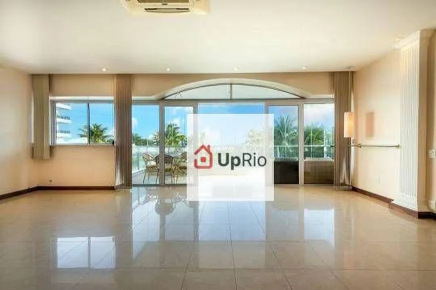 Foto 1 de Apartamento com 4 Quartos à venda, 186m² em Barra da Tijuca, Rio de Janeiro