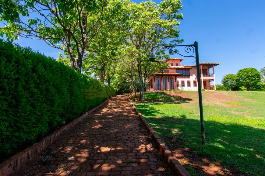 Foto 1 de Fazenda/Sítio com 4 Quartos à venda, 278m² em Residencial Villaggio San Rafaello, Franca