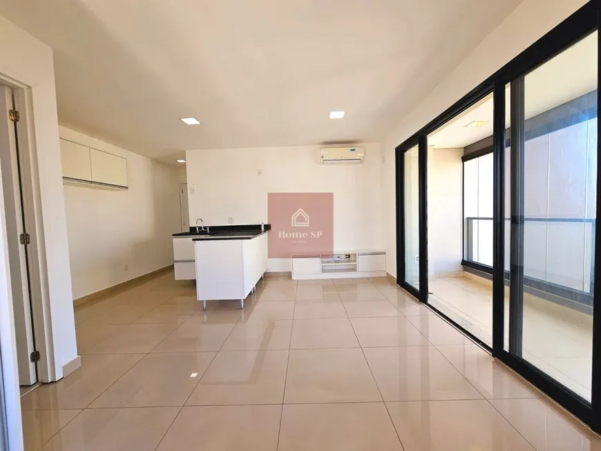 Foto 1 de Apartamento com 1 Quarto à venda, 38m² em Campo Belo, São Paulo