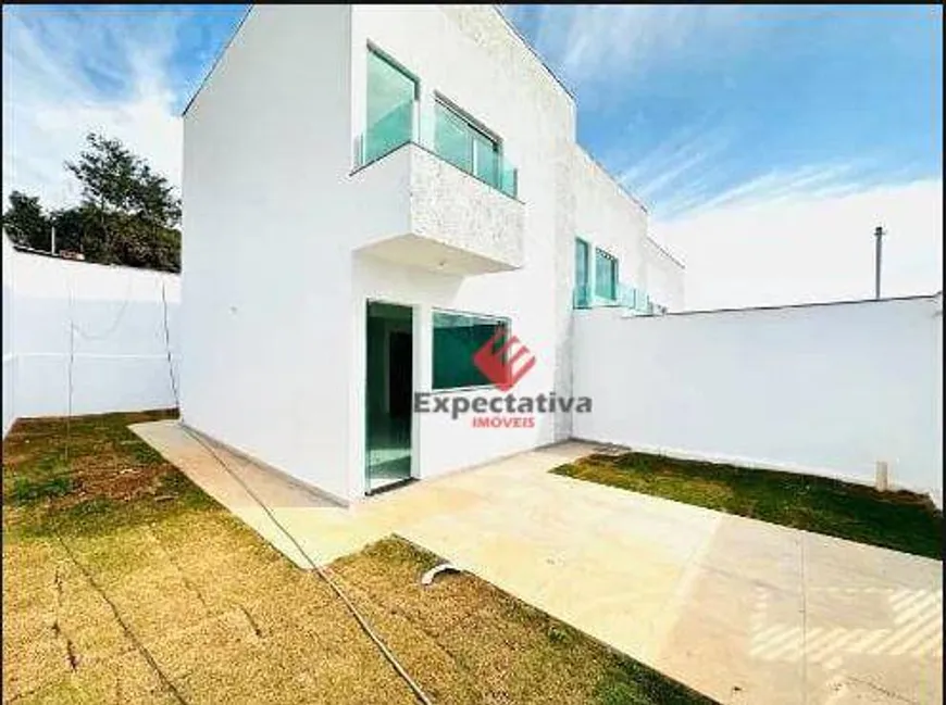 Foto 1 de Casa com 2 Quartos à venda, 74m² em Serra Dourada, Vespasiano