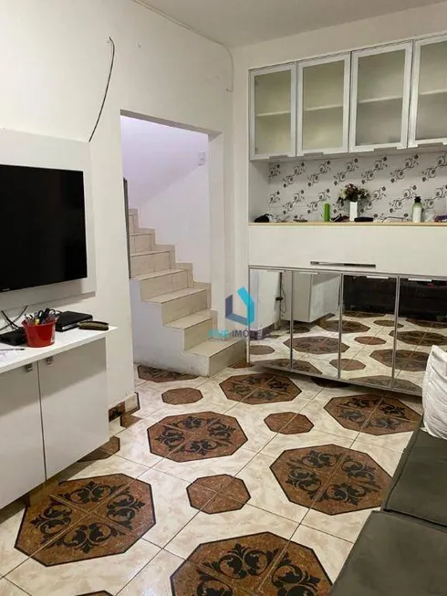 Foto 1 de Sobrado com 2 Quartos à venda, 190m² em Vila Joaniza, São Paulo