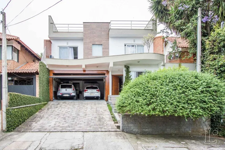 Foto 1 de Casa de Condomínio com 3 Quartos à venda, 274m² em Espiríto Santo, Porto Alegre