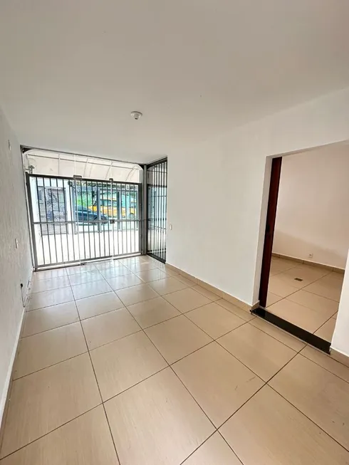 Foto 1 de Casa com 3 Quartos para alugar, 243m² em Ouro Preto, Belo Horizonte