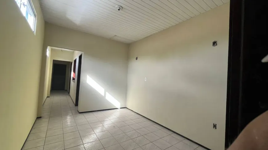 Foto 1 de Casa com 3 Quartos para alugar, 100m² em Montese, Fortaleza