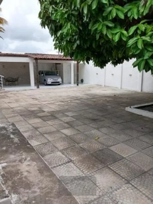 Foto 1 de Casa com 2 Quartos à venda, 270m² em Funcionários, João Pessoa