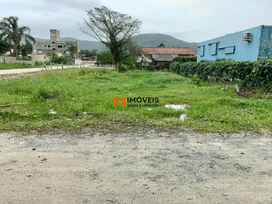 Foto 1 de Lote/Terreno à venda, 329m² em Zimbros, Bombinhas