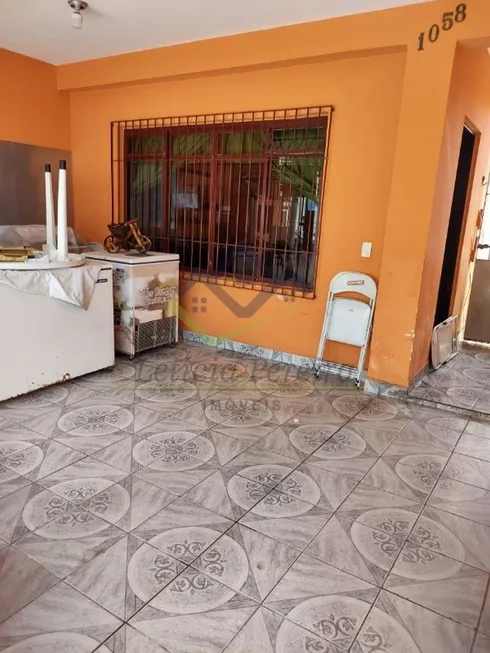 Foto 1 de Sobrado com 2 Quartos à venda, 174m² em Vila Urupês, Suzano