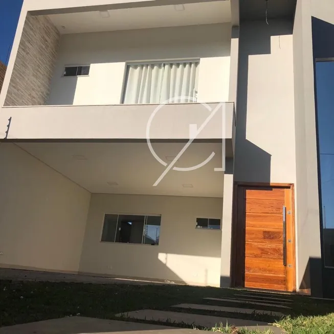 Foto 1 de Sobrado com 3 Quartos à venda, 134m² em Plano Diretor Sul, Palmas