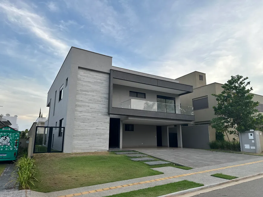 Foto 1 de Casa de Condomínio com 4 Quartos à venda, 382m² em Alphaville Araguaia, Goiânia