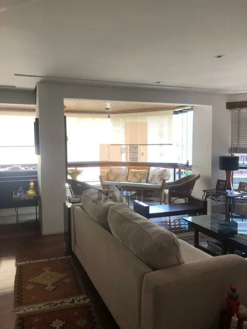 Foto 1 de Apartamento com 4 Quartos à venda, 181m² em Itaim Bibi, São Paulo