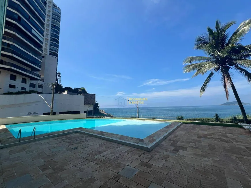 Foto 1 de Apartamento com 3 Quartos para alugar, 130m² em Jardim Astúrias, Guarujá