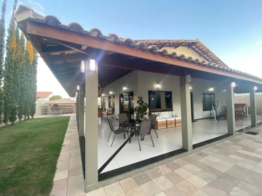 Foto 1 de Casa de Condomínio com 3 Quartos à venda, 390m² em Vila Eduardo, Petrolina