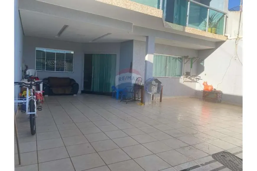 Foto 1 de Sobrado com 4 Quartos à venda, 250m² em Ceilândia Sul, Ceilândia