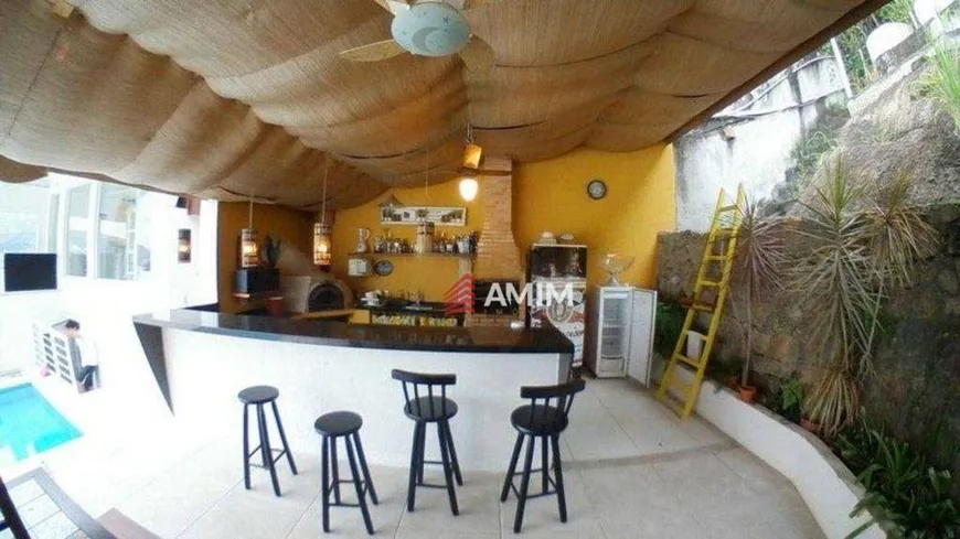 Foto 1 de Casa com 4 Quartos à venda, 500m² em São Francisco, Niterói