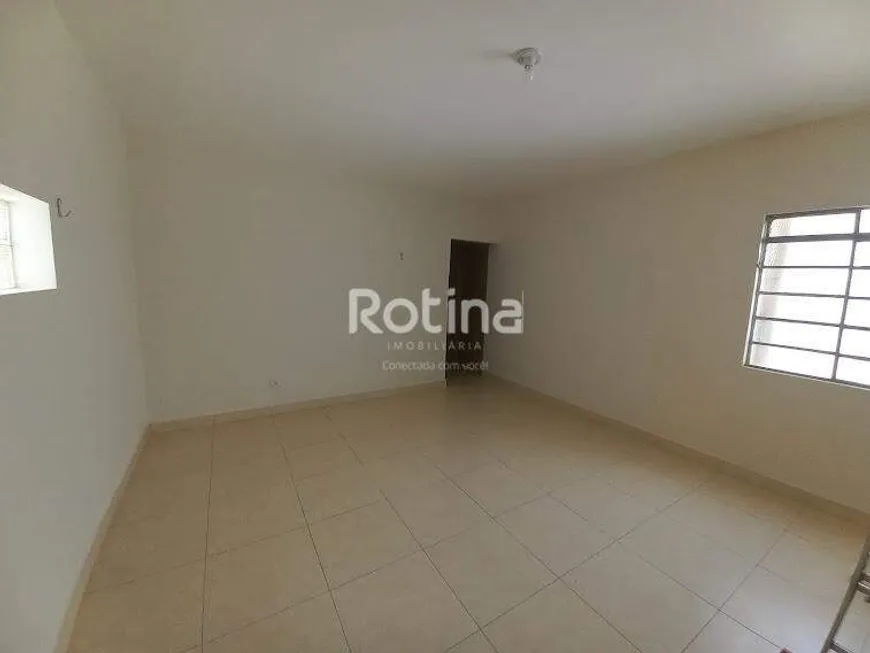 Foto 1 de Apartamento com 3 Quartos para alugar, 103m² em Centro, Uberlândia