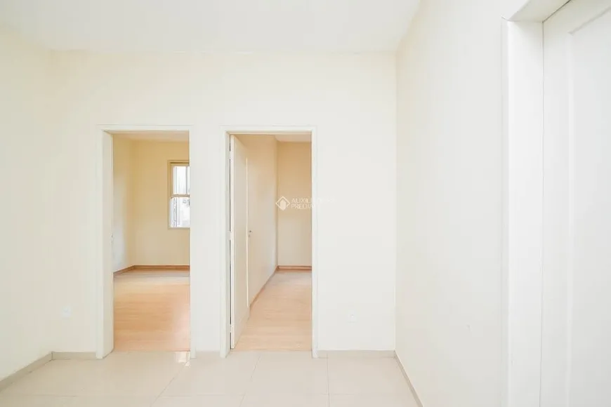 Foto 1 de Apartamento com 2 Quartos à venda, 40m² em Menino Deus, Porto Alegre