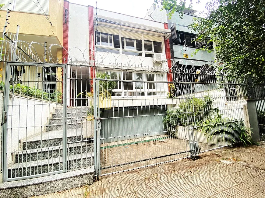 Foto 1 de Casa de Condomínio com 4 Quartos para alugar, 263m² em Rio Branco, Porto Alegre