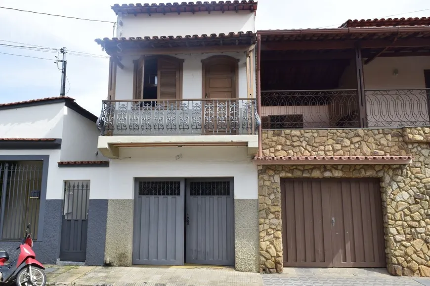 Foto 1 de Casa com 8 Quartos à venda, 245m² em Bonfim, São João Del Rei