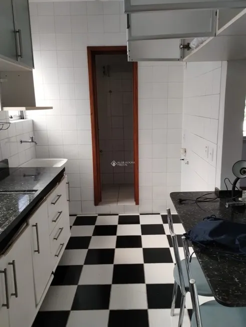 Foto 1 de Apartamento com 3 Quartos à venda, 80m² em Menino Deus, Porto Alegre