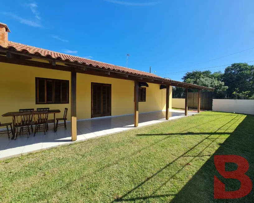 Foto 1 de Casa com 3 Quartos à venda, 169m² em Barra do Sai, Itapoá