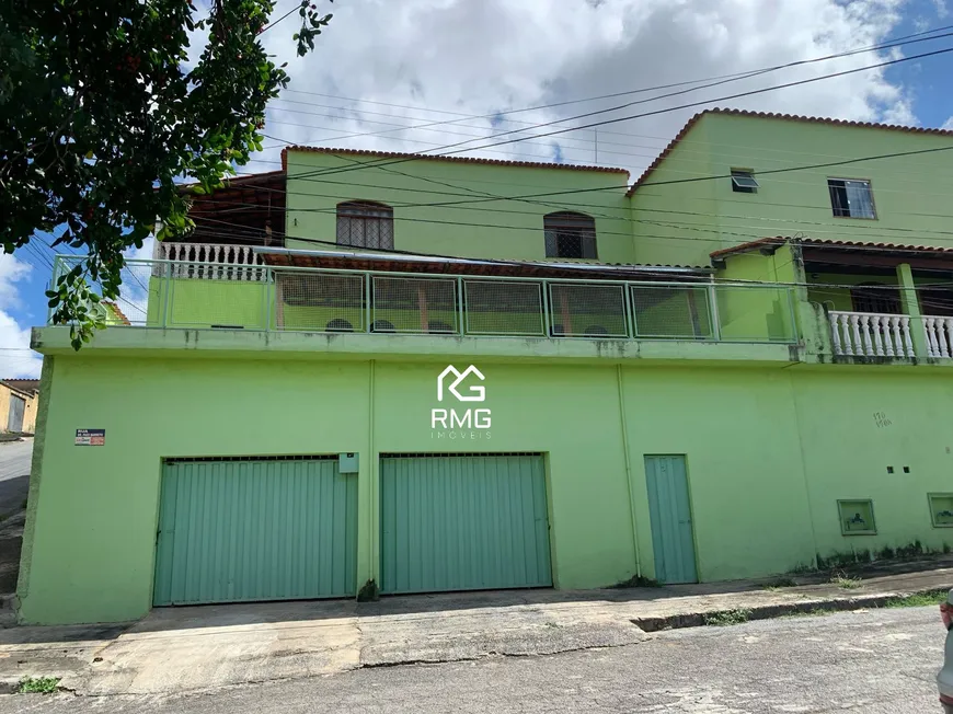 Foto 1 de Casa com 3 Quartos para alugar, 120m² em Planalto, Belo Horizonte