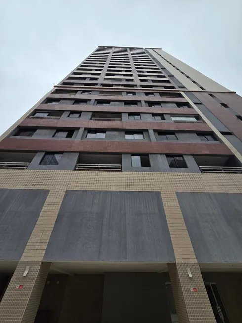 Foto 1 de Apartamento com 2 Quartos para alugar, 61m² em Meireles, Fortaleza