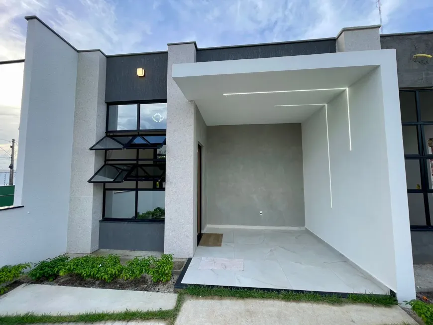Foto 1 de Casa de Condomínio com 2 Quartos à venda, 77m² em Centro, Aquiraz