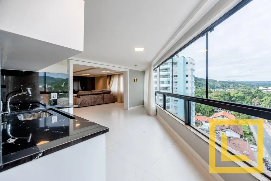 Foto 1 de Apartamento com 3 Quartos à venda, 234m² em Ponta Aguda, Blumenau