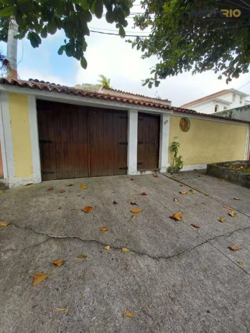 Foto 1 de Casa de Condomínio com 3 Quartos à venda, 180m² em Pechincha, Rio de Janeiro