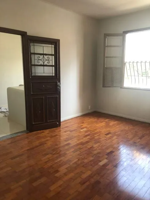 Foto 1 de Casa com 3 Quartos para alugar, 112m² em Santa Efigênia, Belo Horizonte