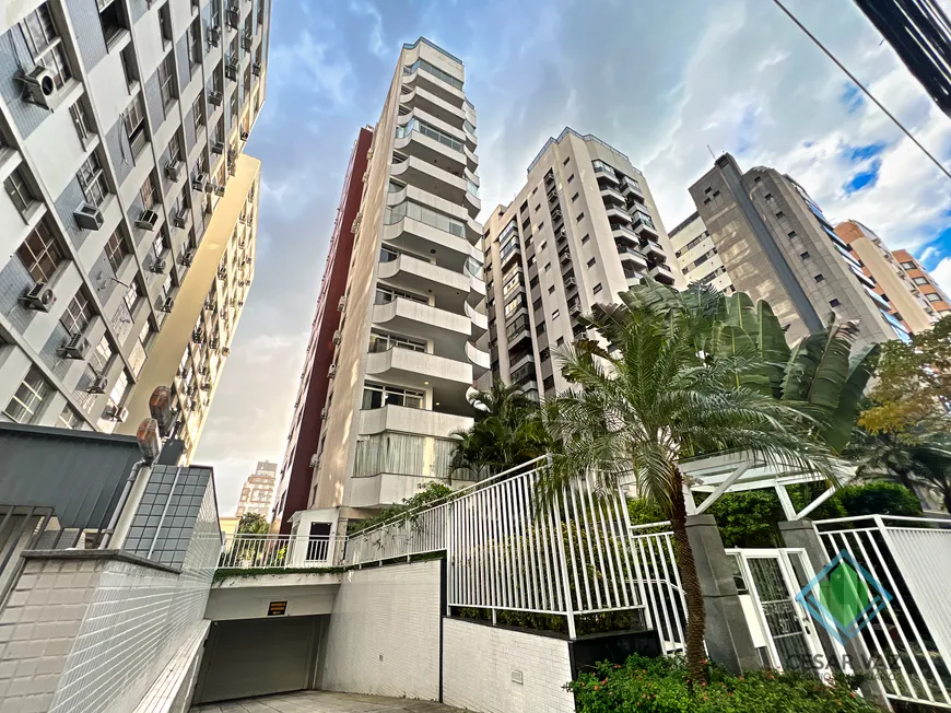 Foto 1 de Apartamento com 4 Quartos à venda, 306m² em Centro, Florianópolis