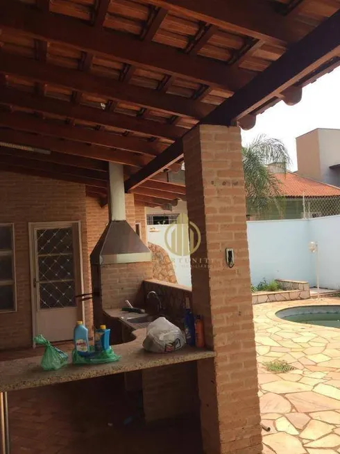 Foto 1 de Casa com 3 Quartos à venda, 225m² em Residencial Flórida, Ribeirão Preto