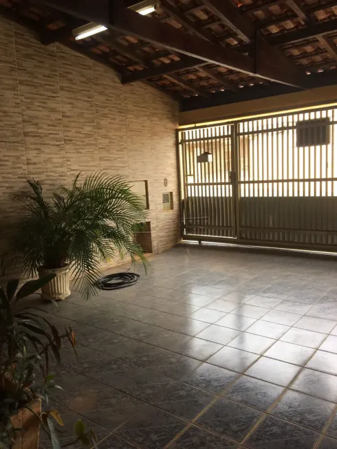 Foto 1 de Casa com 2 Quartos à venda, 250m² em Vila Boa Vista 1, São Carlos