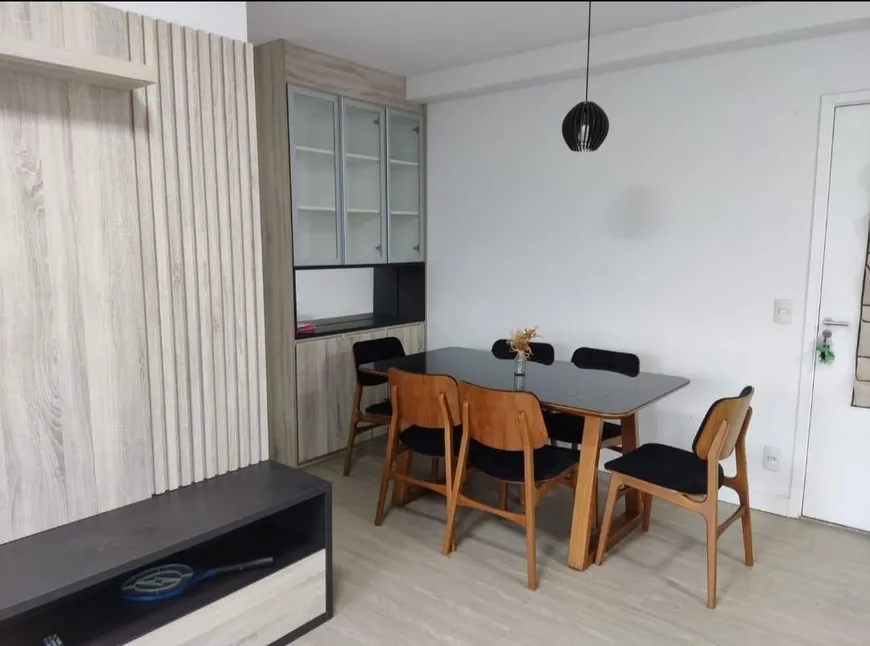 Foto 1 de Apartamento com 2 Quartos à venda, 60m² em Jardim Tupanci, Barueri