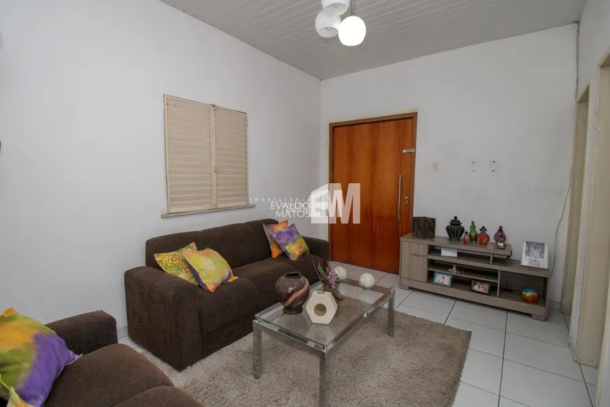 Foto 1 de Casa com 3 Quartos à venda, 76m² em Saci, Teresina